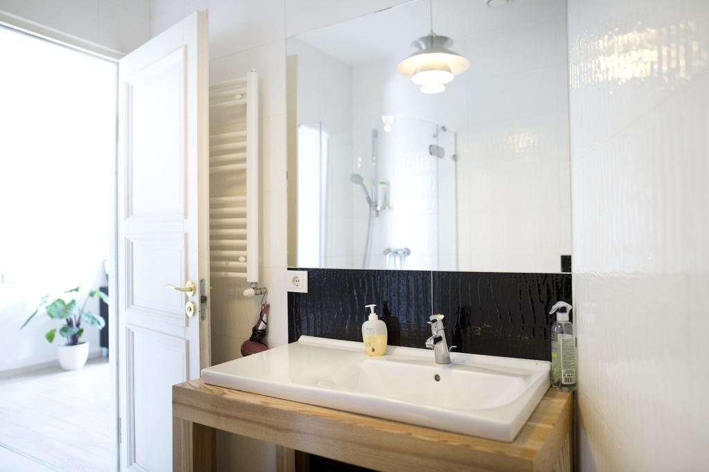 Bright Apartment In Old Town By Urban Rent Vilnius Buitenkant foto