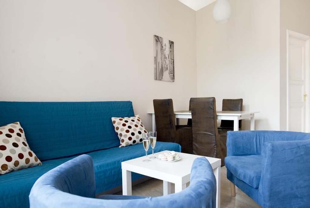 Bright Apartment In Old Town By Urban Rent Vilnius Buitenkant foto